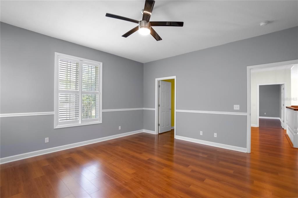 For Sale: $925,000 (7 beds, 4 baths, 5609 Square Feet)