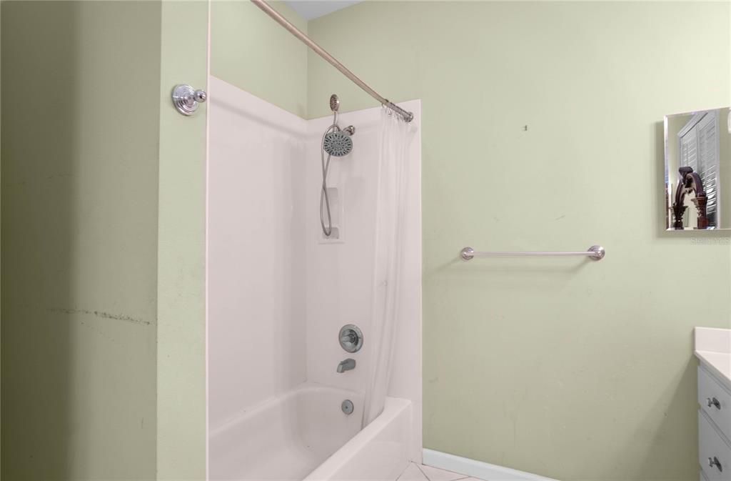 For Sale: $925,000 (7 beds, 4 baths, 5609 Square Feet)