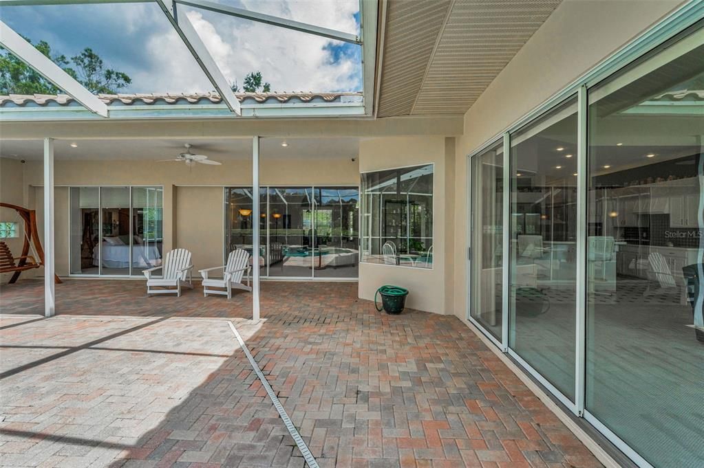 For Sale: $1,150,000 (5 beds, 3 baths, 3390 Square Feet)