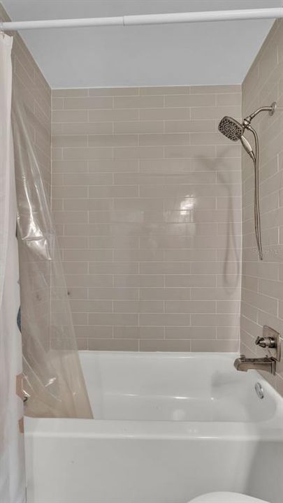 Active With Contract: $279,900 (3 beds, 2 baths, 1197 Square Feet)