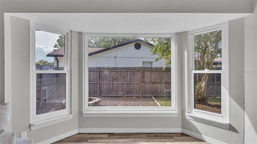 Active With Contract: $279,900 (3 beds, 2 baths, 1197 Square Feet)