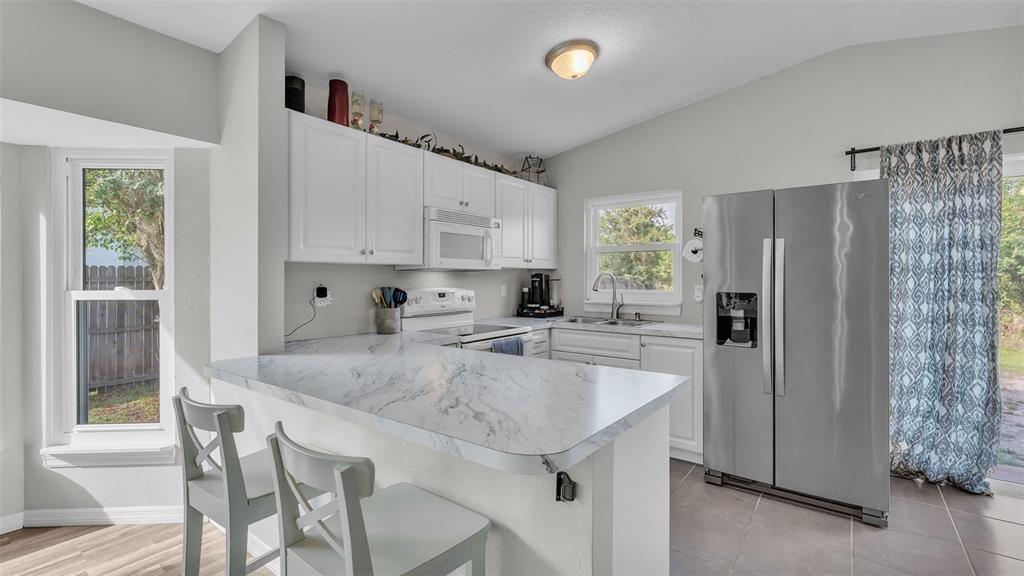 Active With Contract: $279,900 (3 beds, 2 baths, 1197 Square Feet)