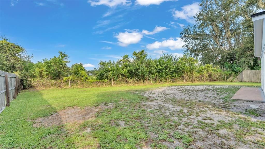 Active With Contract: $279,900 (3 beds, 2 baths, 1197 Square Feet)