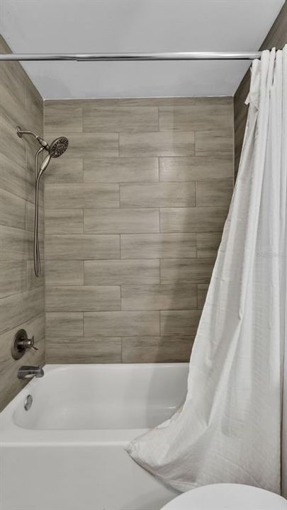 Active With Contract: $279,900 (3 beds, 2 baths, 1197 Square Feet)