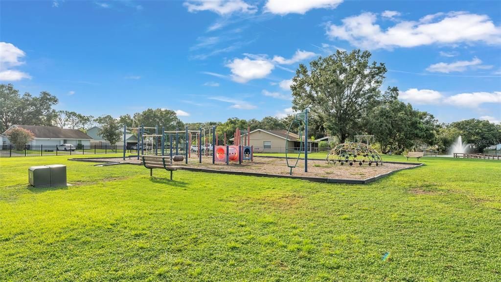 Active With Contract: $279,900 (3 beds, 2 baths, 1197 Square Feet)