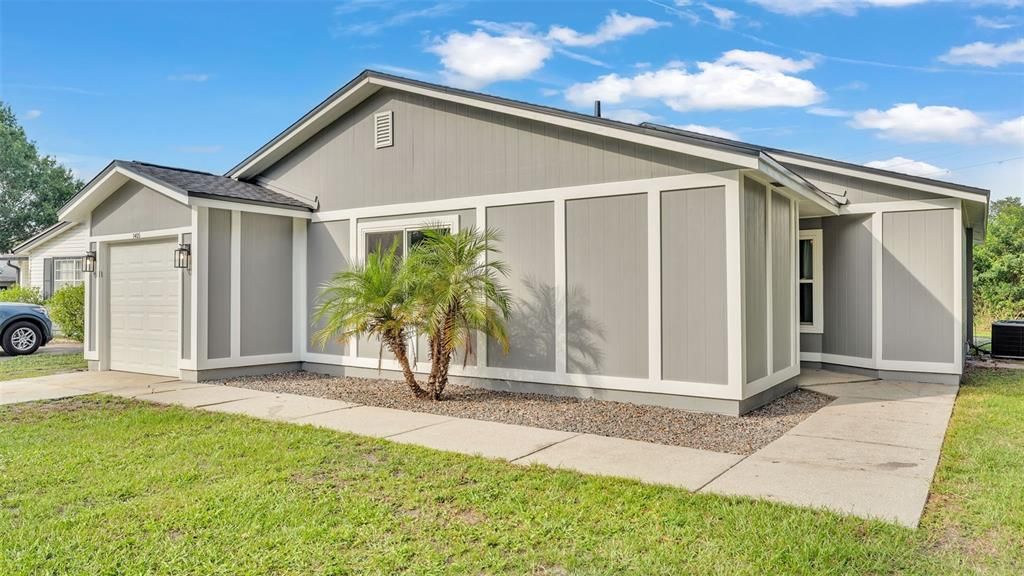 Active With Contract: $279,900 (3 beds, 2 baths, 1197 Square Feet)