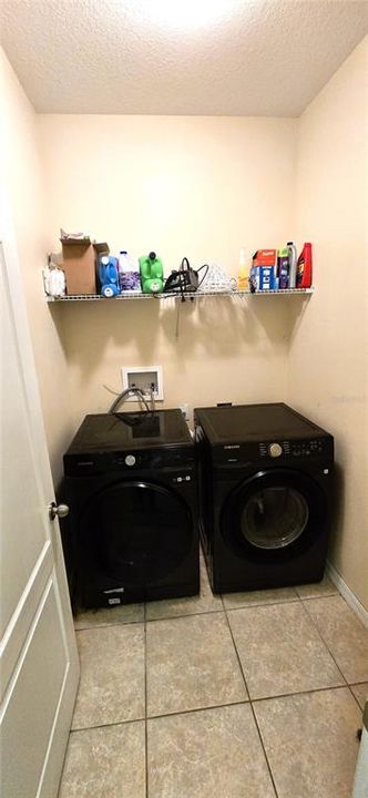 En Venta: $573,000 (5 camas, 4 baños, 3283 Pies cuadrados)