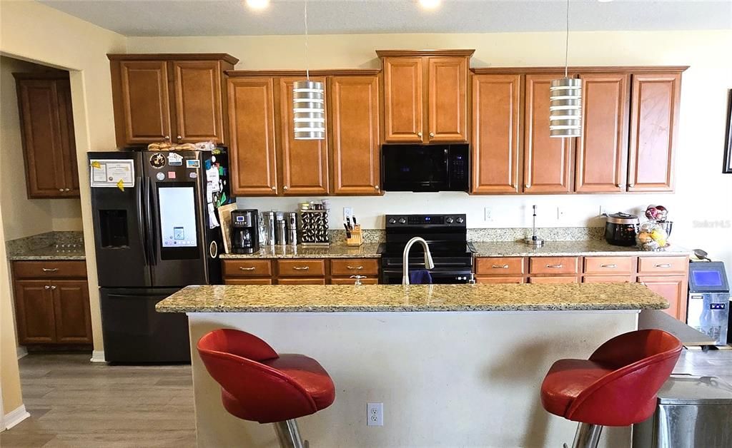 En Venta: $573,000 (5 camas, 4 baños, 3283 Pies cuadrados)