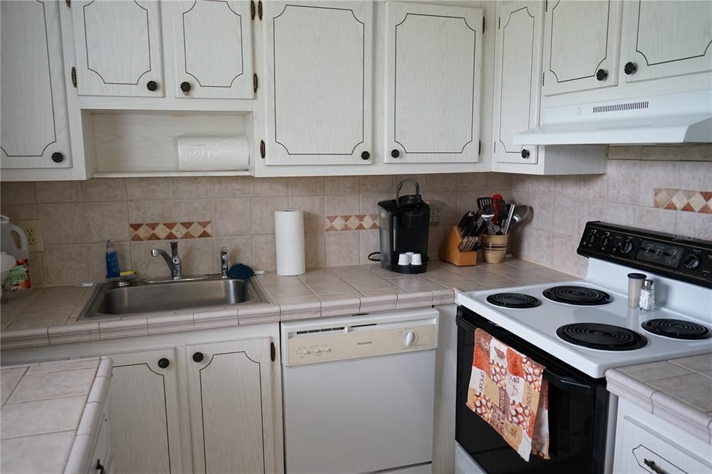 Activo con contrato: $1,500 (2 camas, 2 baños, 960 Pies cuadrados)