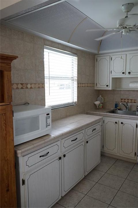 Activo con contrato: $1,500 (2 camas, 2 baños, 960 Pies cuadrados)