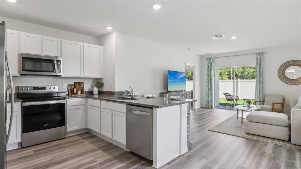 Activo con contrato: $349,990 (3 camas, 2 baños, 1560 Pies cuadrados)