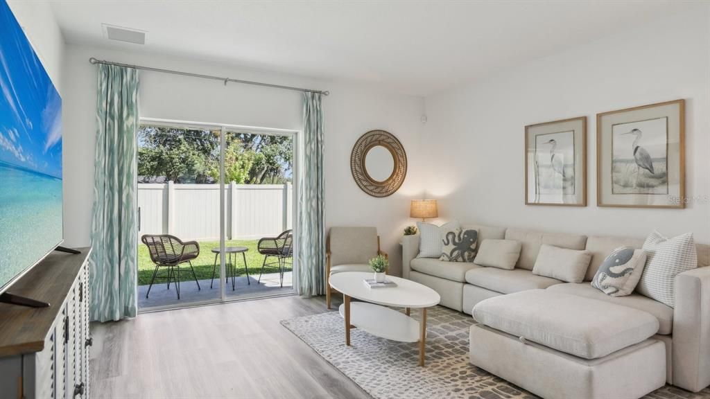 Activo con contrato: $349,990 (3 camas, 2 baños, 1560 Pies cuadrados)