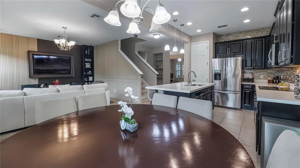 Active With Contract: $559,990 (3 beds, 2 baths, 2440 Square Feet)