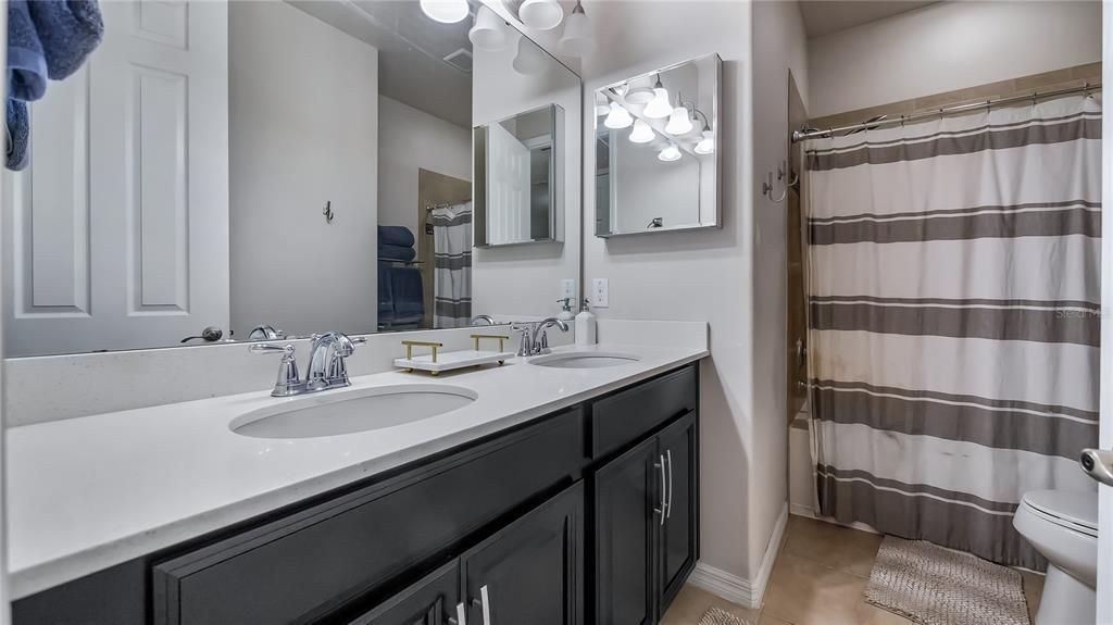 Active With Contract: $559,990 (3 beds, 2 baths, 2440 Square Feet)