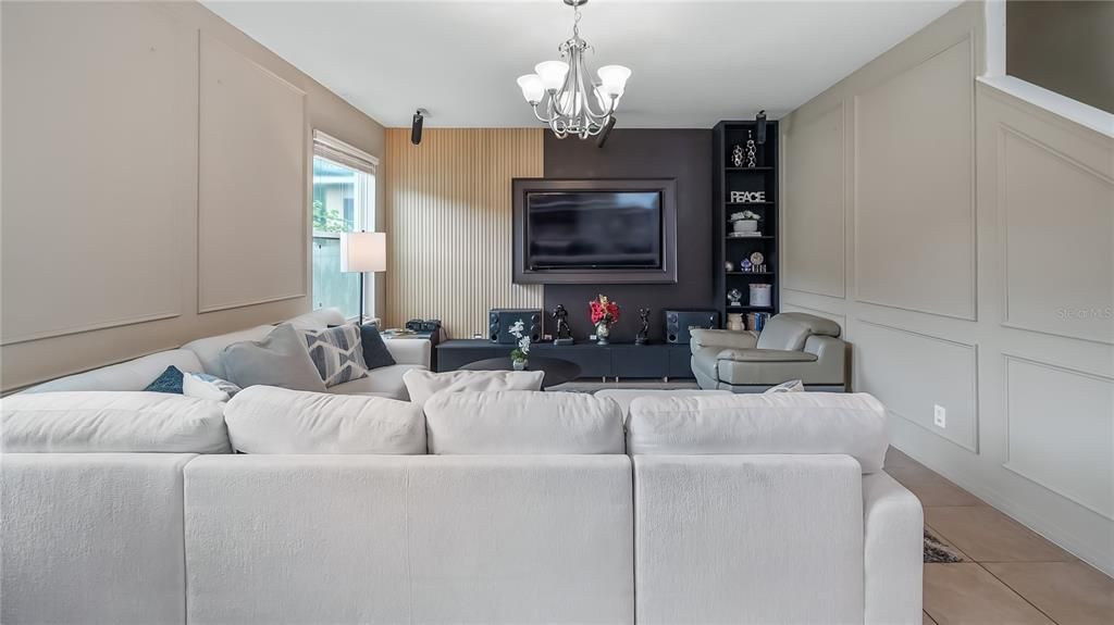 Active With Contract: $559,990 (3 beds, 2 baths, 2440 Square Feet)