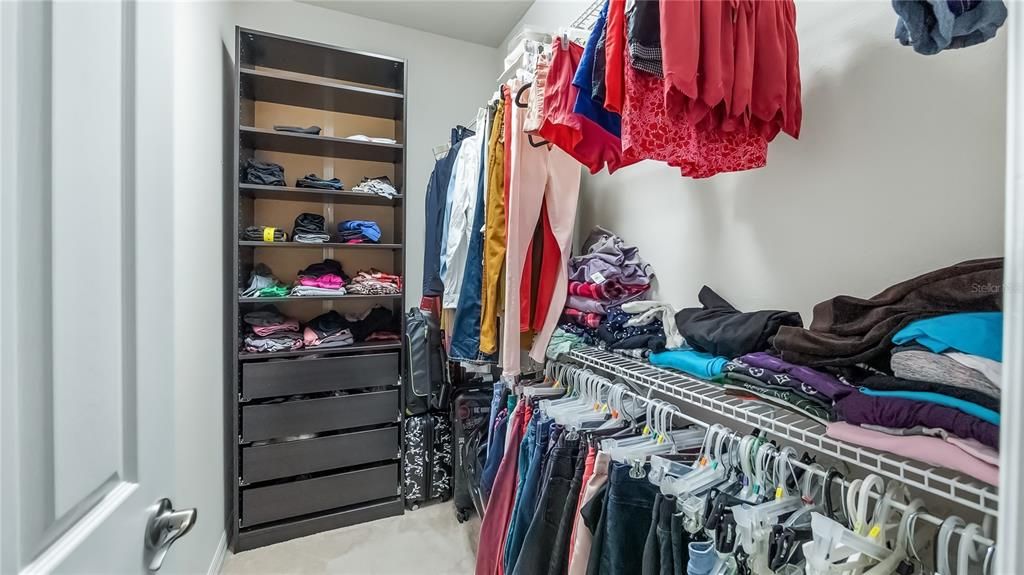 Active With Contract: $559,990 (3 beds, 2 baths, 2440 Square Feet)