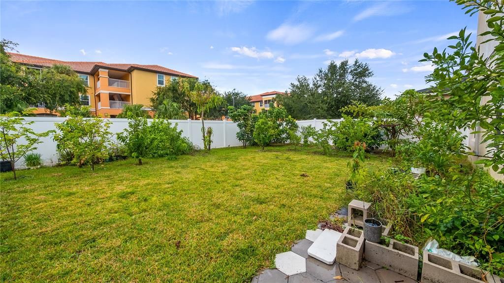 Active With Contract: $559,990 (3 beds, 2 baths, 2440 Square Feet)