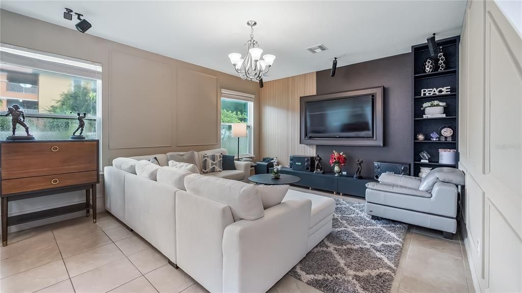 Active With Contract: $559,990 (3 beds, 2 baths, 2440 Square Feet)