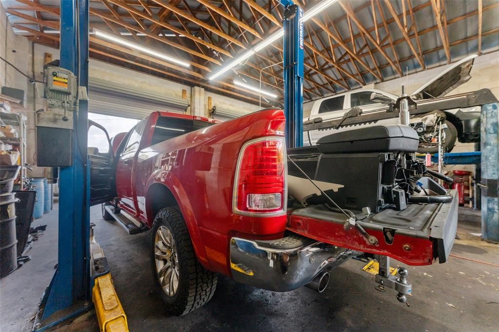 For Sale: $1,300,000 (0 beds, 0 baths, 8373 Square Feet)