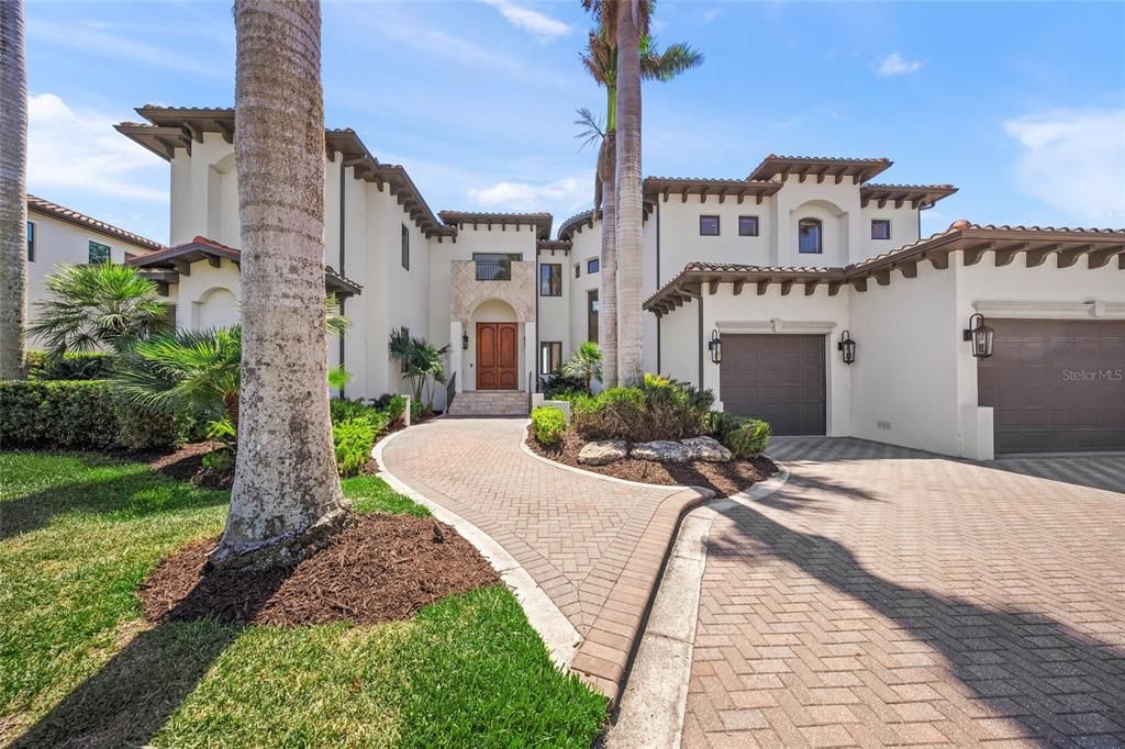 На продажу: $2,597,000 (5 спален, 5 ванн, 6147 Квадратных фут)