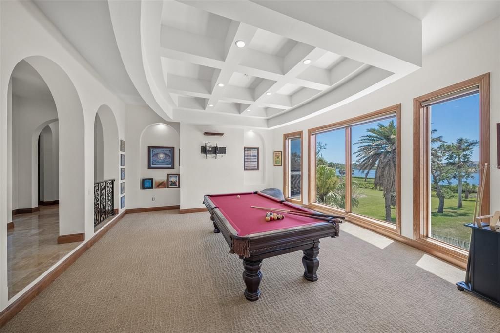 На продажу: $2,597,000 (5 спален, 5 ванн, 6147 Квадратных фут)