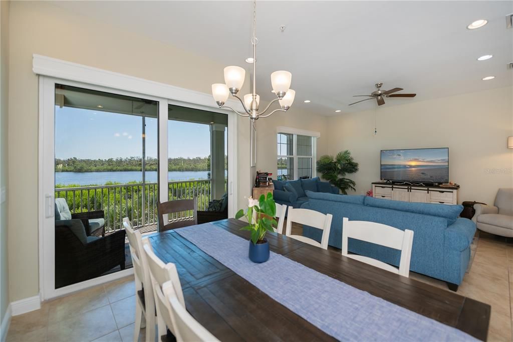 待售: $534,900 (3 贝兹, 3 浴室, 2294 平方英尺)