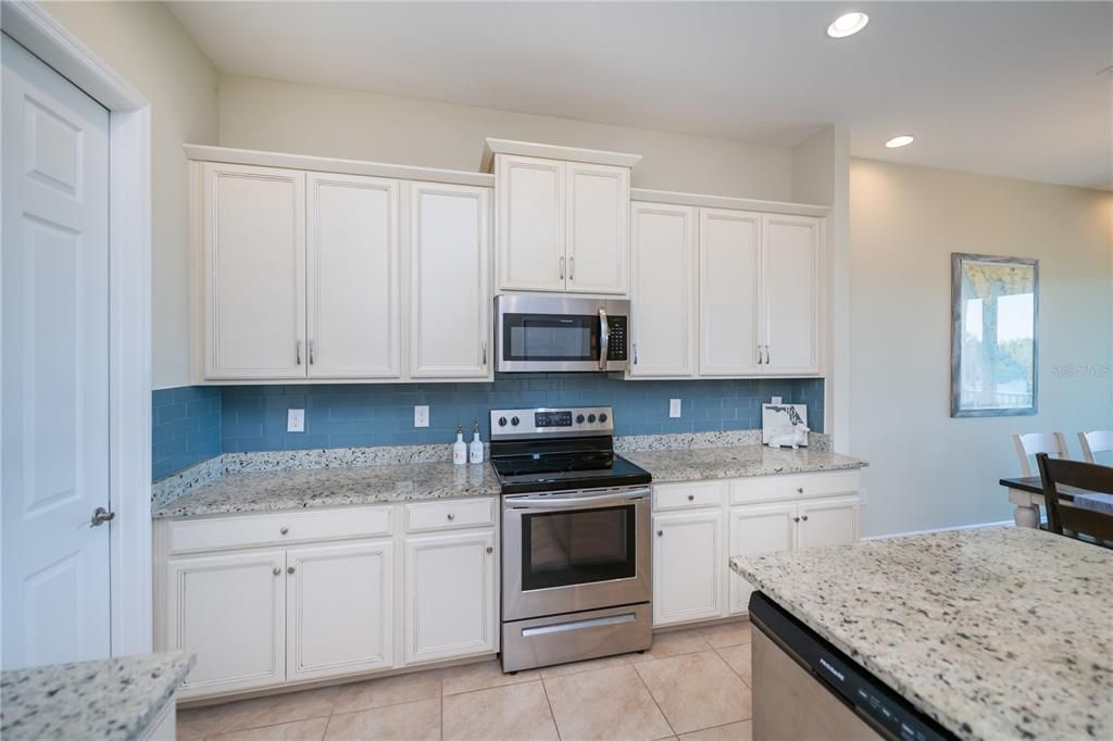 待售: $534,900 (3 贝兹, 3 浴室, 2294 平方英尺)