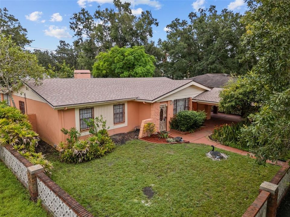 Под контрактом: $325,000 (3 спален, 2 ванн, 2241 Квадратных фут)