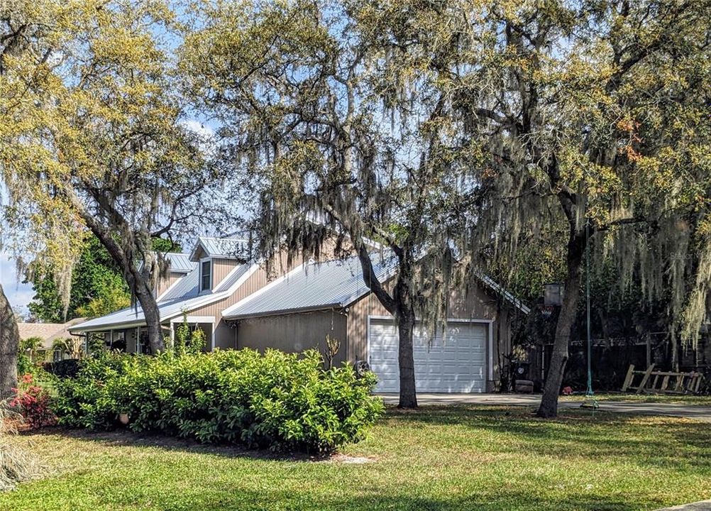 Под контрактом: $459,900 (4 спален, 2 ванн, 1901 Квадратных фут)