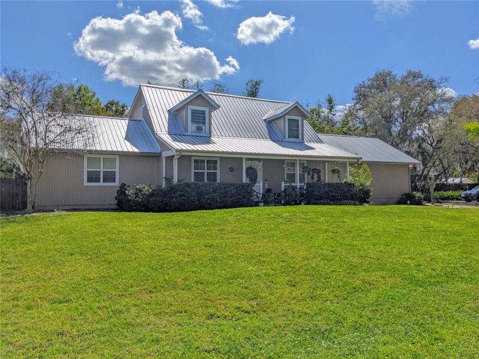 Под контрактом: $459,900 (4 спален, 2 ванн, 1901 Квадратных фут)