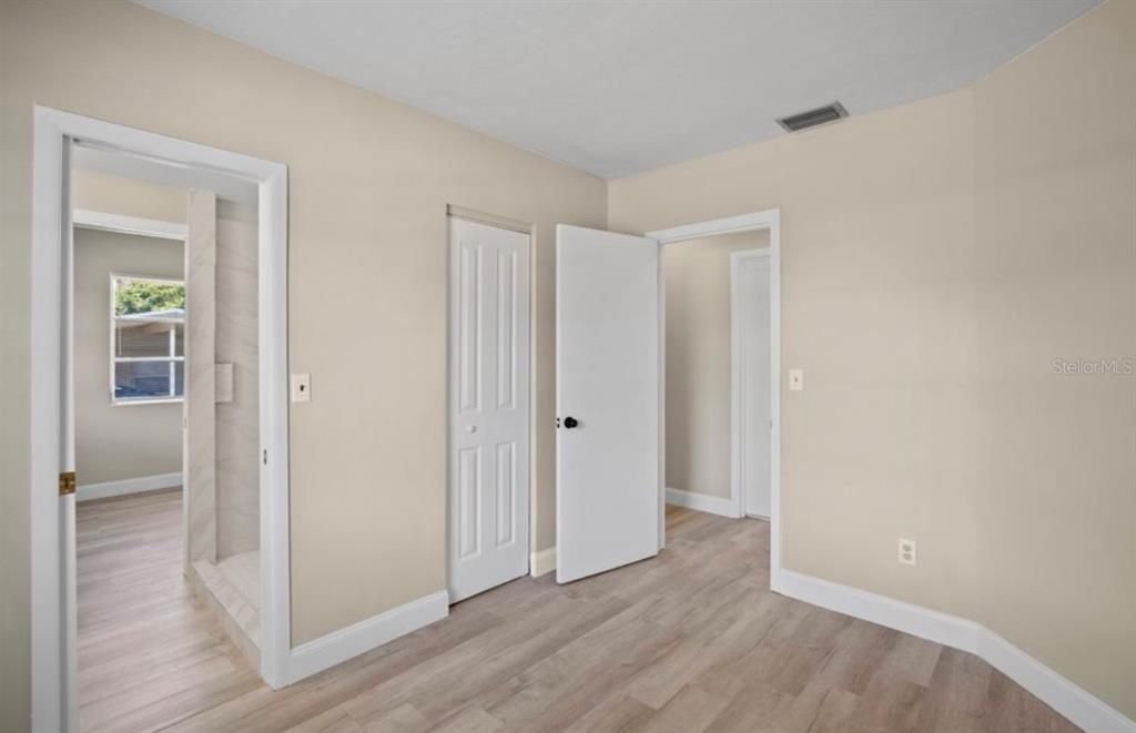 For Sale: $249,900 (3 beds, 2 baths, 1050 Square Feet)