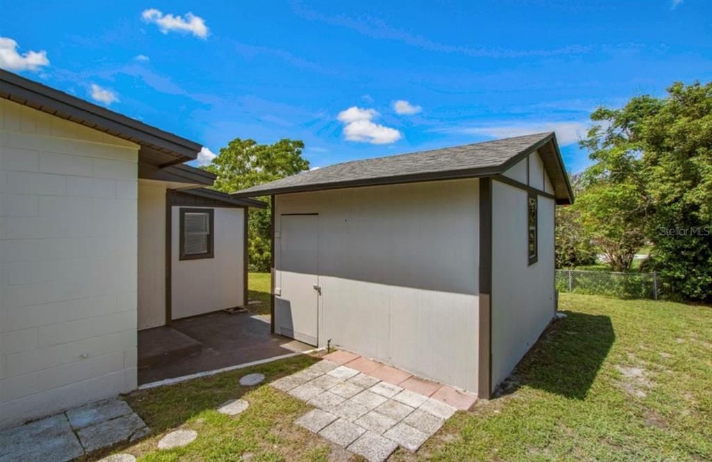 For Sale: $249,900 (3 beds, 2 baths, 1050 Square Feet)