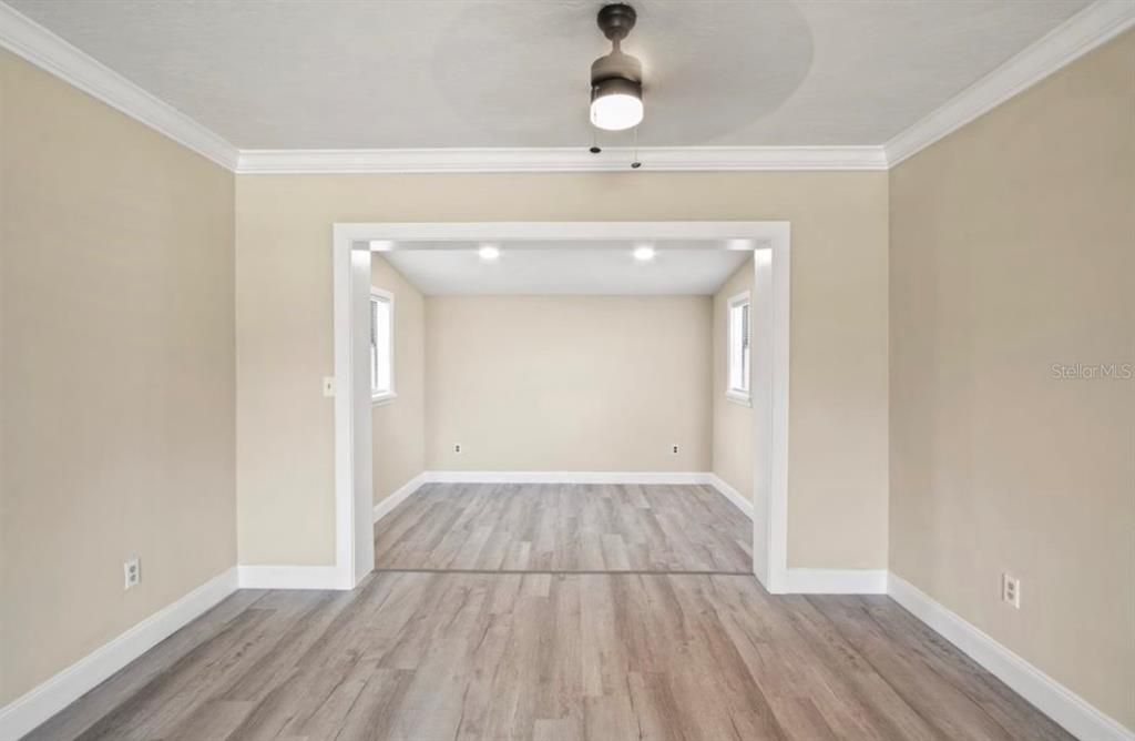 For Sale: $249,900 (3 beds, 2 baths, 1050 Square Feet)