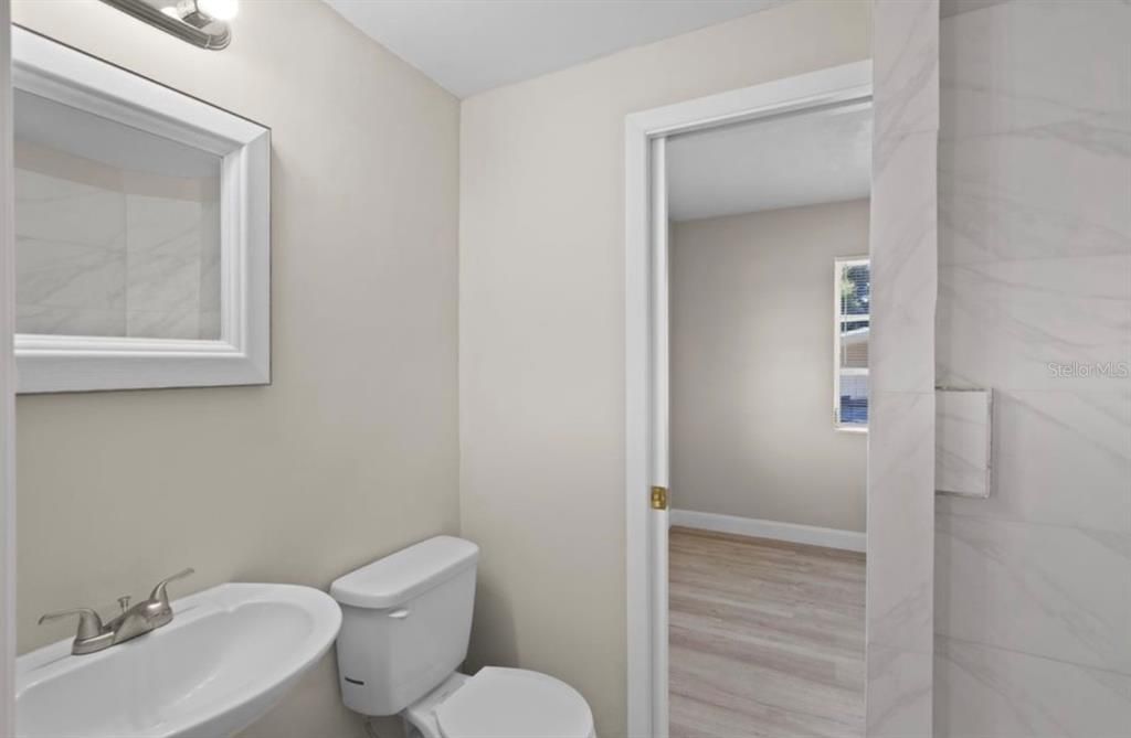 For Sale: $249,900 (3 beds, 2 baths, 1050 Square Feet)