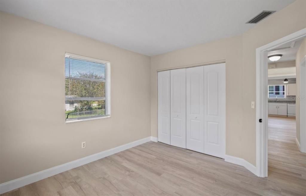 For Sale: $249,900 (3 beds, 2 baths, 1050 Square Feet)