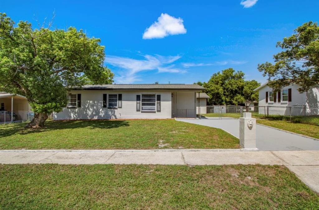 For Sale: $249,900 (3 beds, 2 baths, 1050 Square Feet)