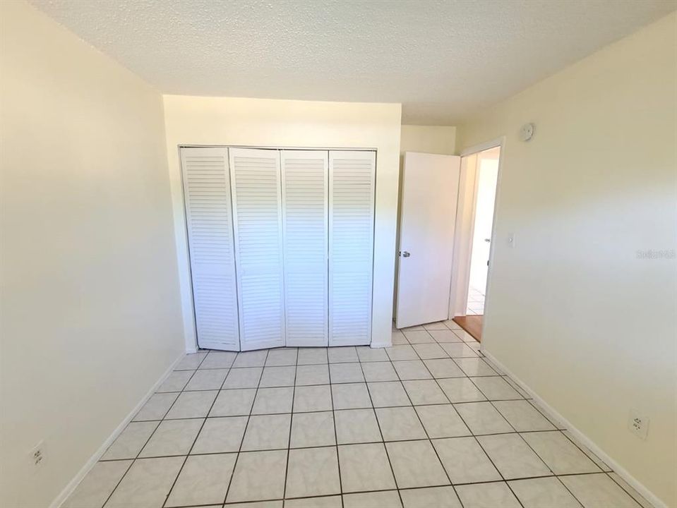 Под контрактом: $1,150 (2 спален, 1 ванн, 832 Квадратных фут)