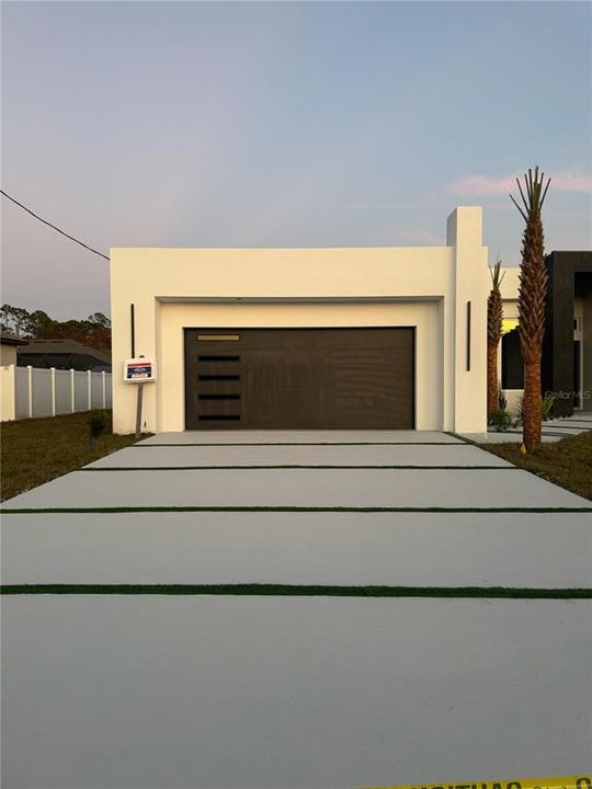 En Venta: $799,000 (3 camas, 2 baños, 2314 Pies cuadrados)