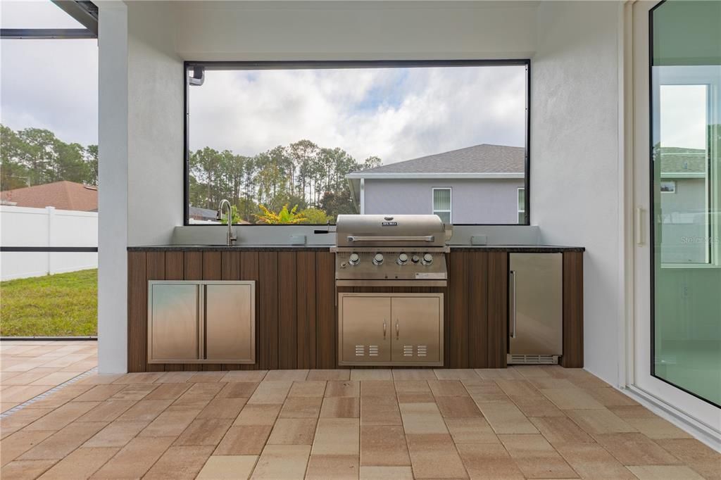 For Sale: $799,000 (3 beds, 2 baths, 2314 Square Feet)