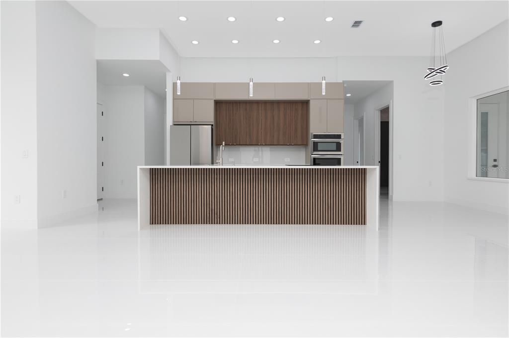 For Sale: $799,000 (3 beds, 2 baths, 2314 Square Feet)