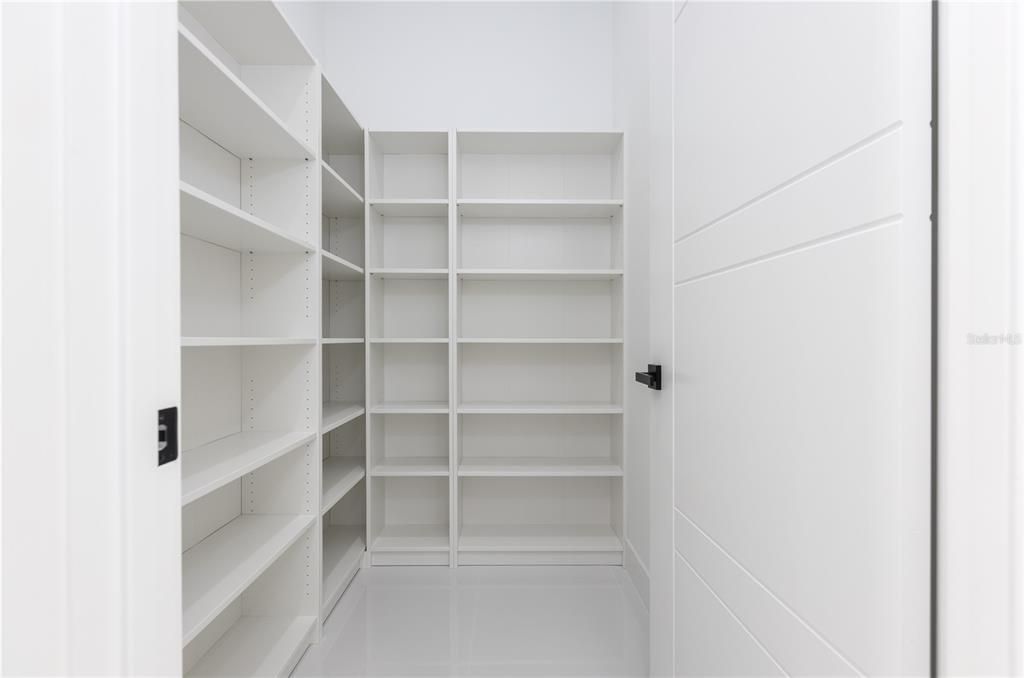 For Sale: $799,000 (3 beds, 2 baths, 2314 Square Feet)