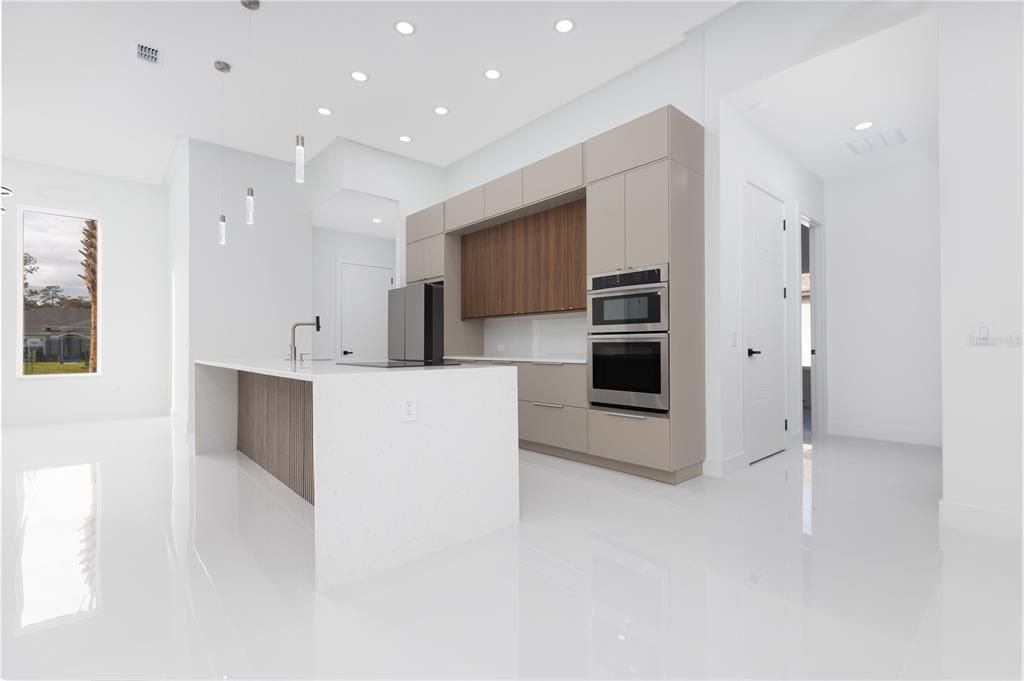 For Sale: $799,000 (3 beds, 2 baths, 2314 Square Feet)