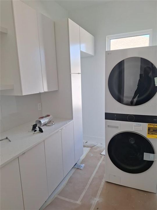 En Venta: $799,000 (3 camas, 2 baños, 2314 Pies cuadrados)