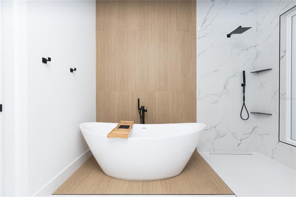 For Sale: $799,000 (3 beds, 2 baths, 2314 Square Feet)