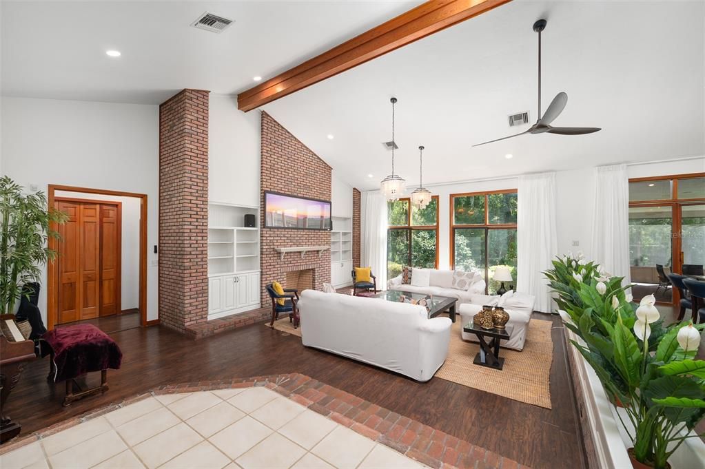 For Rent: $7,000 (5 beds, 4 baths, 4044 Square Feet)