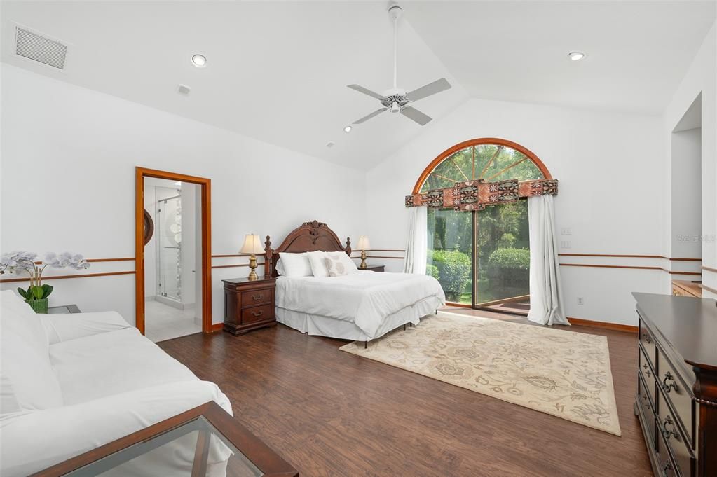 For Rent: $7,000 (5 beds, 4 baths, 4044 Square Feet)