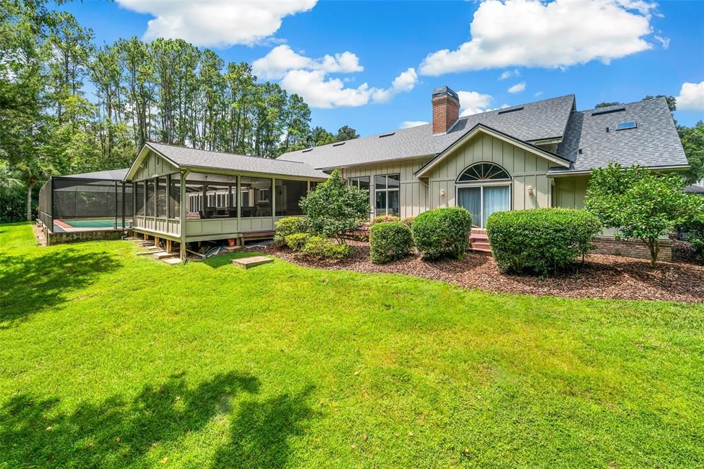 For Rent: $7,000 (5 beds, 4 baths, 4044 Square Feet)