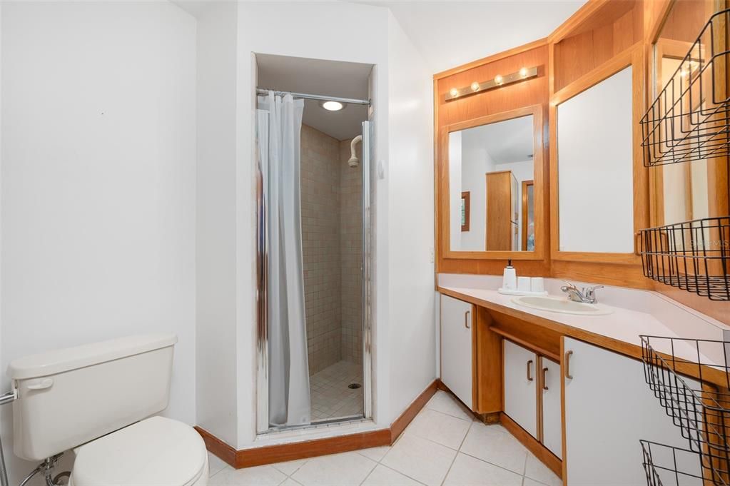 For Rent: $7,000 (5 beds, 4 baths, 4044 Square Feet)