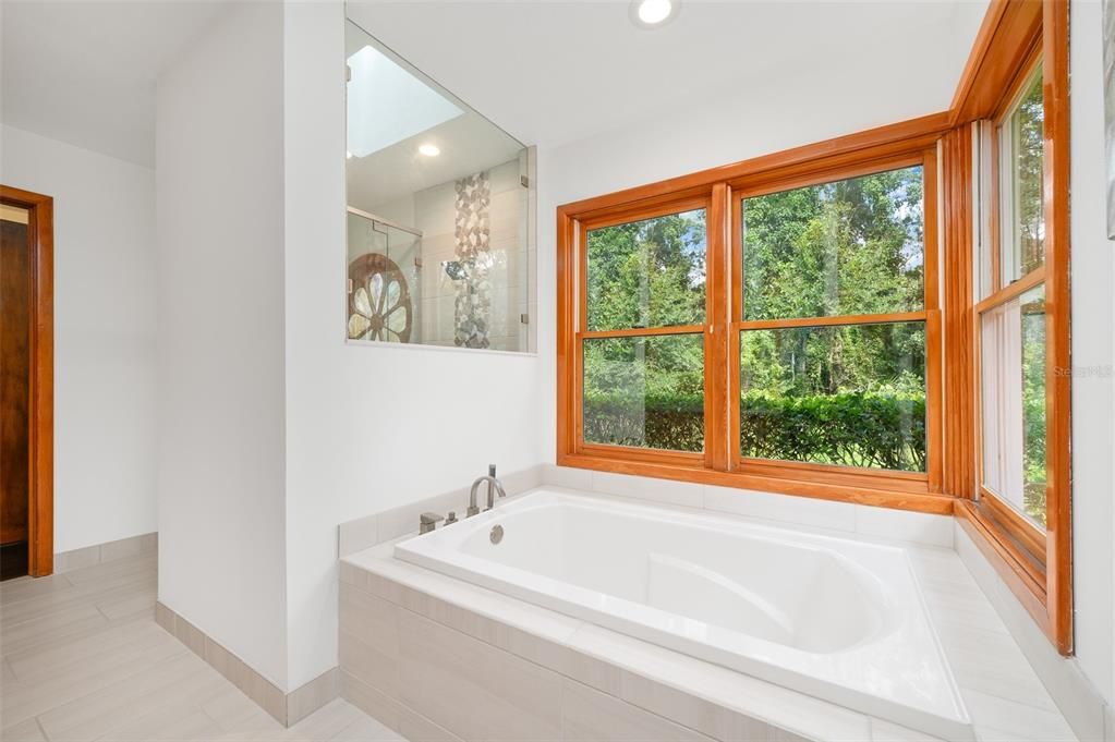 For Rent: $7,000 (5 beds, 4 baths, 4044 Square Feet)