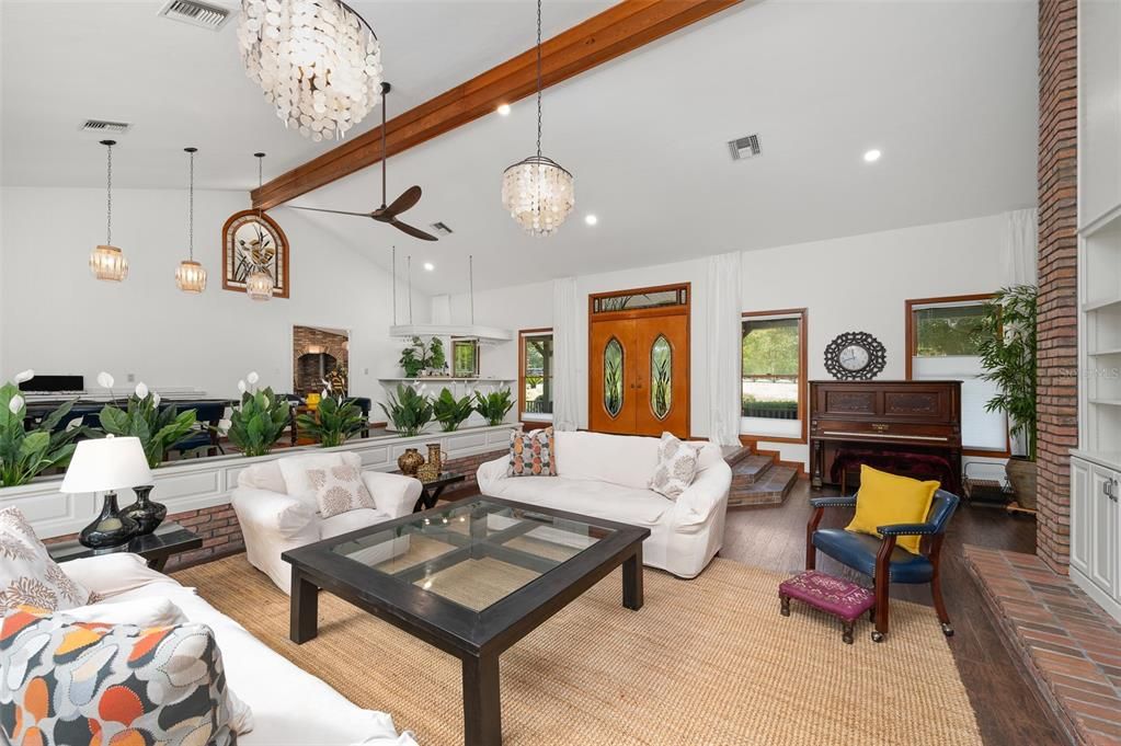 For Rent: $7,000 (5 beds, 4 baths, 4044 Square Feet)